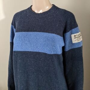 Columbia wool blend crewneck sweater, size small